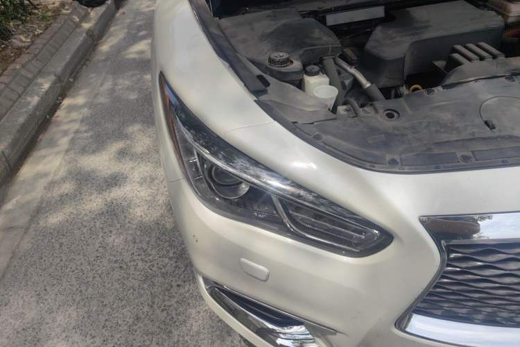 Used Infiniti QX60 2016 2.5 S/C Hybrid Four-Wheel Drive All-Terrain Version China V Emission Standard Right Front Headlight