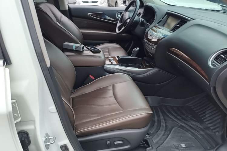 Used Infiniti QX60 2016 2.5 S/C Hybrid Two-Wheel-Drive Excellence Edition China V Standard Right Front Seat