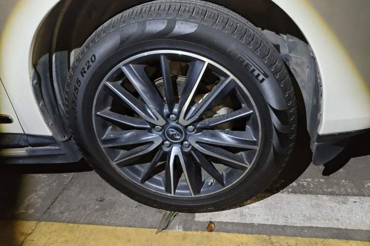 Used Infiniti QX60 2016 2.5 S/C Hybrid Two-Wheel-Drive Excellence Edition China V Standard Right Front Wheel Hub