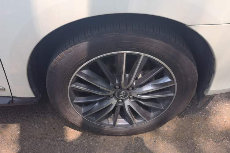 Used Infiniti QX60 2016 2.5 S/C Hybrid Two-Wheel-Drive Excellence Edition China V Standard Right Front Wheel Hub