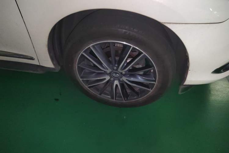 Used Infiniti QX60 2016 2.5 S/C Hybrid Two-Wheel-Drive Excellence Edition China V Standard Right Front Wheel Hub