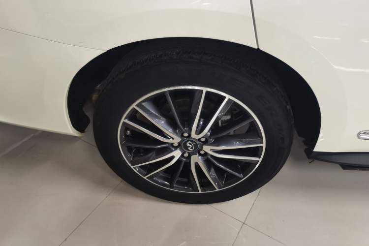 Used Infiniti QX60 2016 2.5 S/C Hybrid Two-Wheel-Drive Excellence Edition China V Standard Right Rear Wheel Hub