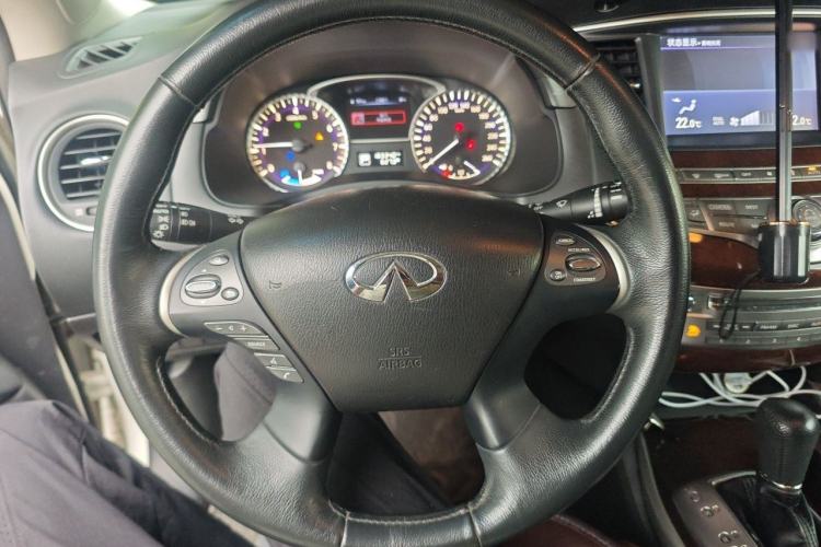 Used Infiniti QX60 2016 2.5 S/C Hybrid Two-Wheel-Drive Excellence Edition China V Standard Steering Wheel