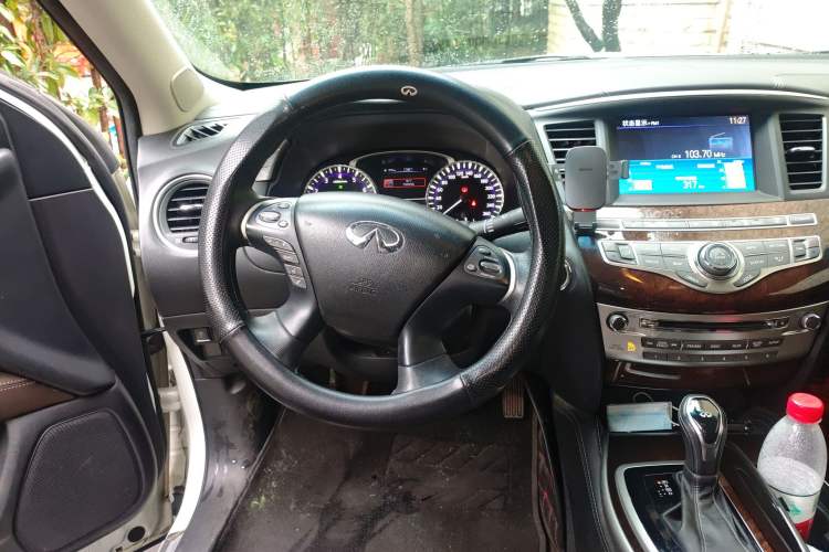 Used Infiniti QX60 2016 2.5 S/C Hybrid Two-Wheel-Drive Excellence Edition China V Standard Steering Wheel