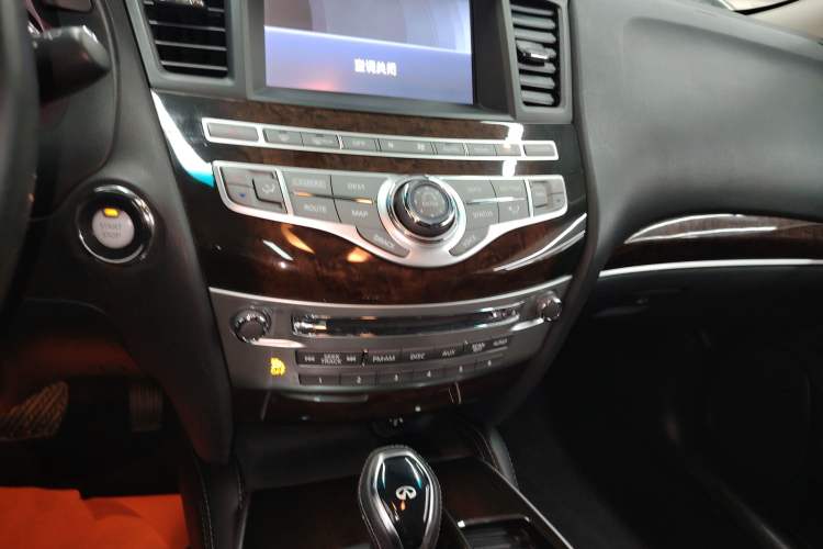 Used Infiniti QX60 2018 2.5 S/C Hybrid Two-Wheel-Drive Excellence Edition China VI Standard Audio And AC Panel