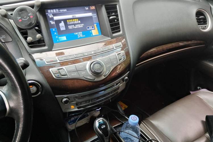 Used Infiniti QX60 2018 2.5 S/C Hybrid Two-Wheel-Drive Champion Family Edition Audio And AC Panel