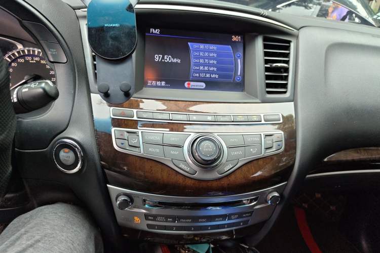Used Infiniti QX60 2018 2.5 S/C Hybrid Two-Wheel-Drive Champion Family Edition Audio And AC Panel