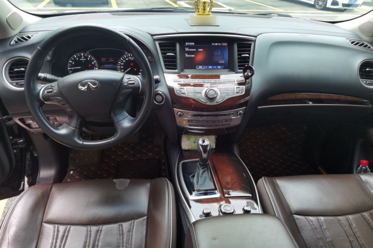 Used Infiniti QX60 2018 2.5 S/C Hybrid Four-Wheel Drive All-Terrain Version China VI Standard Center Console