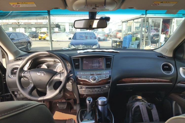 Used Infiniti QX60 2018 2.5 S/C Hybrid Two-Wheel-Drive Excellence Edition China VI Standard Center Console