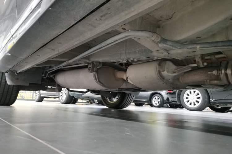 Used Infiniti QX60 2018 2.5 S/C Hybrid Two-Wheel-Drive Champion Family Edition Chassis Front Right