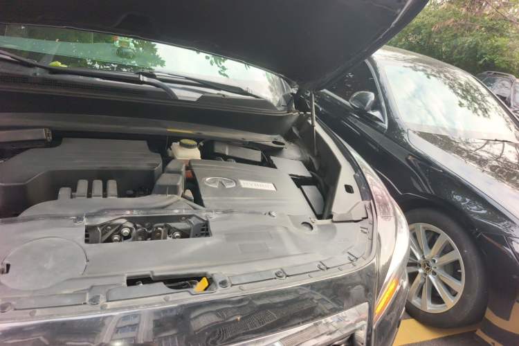 Used Infiniti QX60 2018 2.5 S/C Hybrid Two-Wheel-Drive Excellence Edition China VI Standard Engine Bay Left