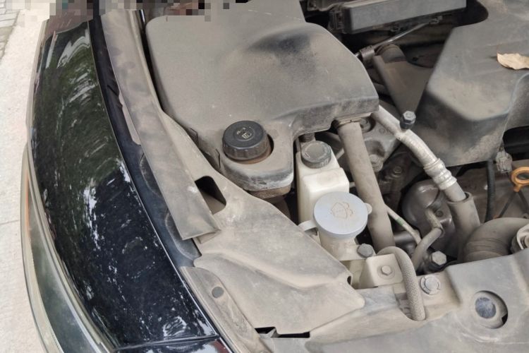 Used Infiniti QX60 2018 2.5 S/C Hybrid Two-Wheel-Drive Champion Family Edition Engine Bay Right
