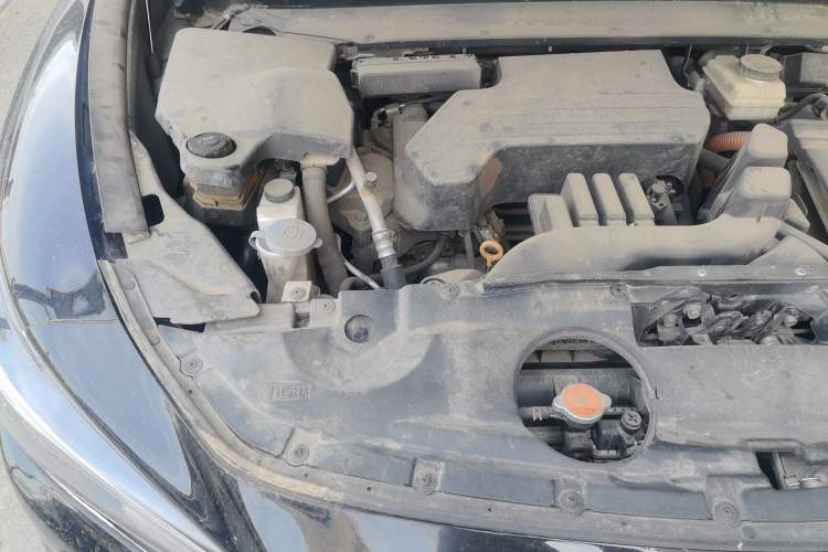 Used Infiniti QX60 2018 2.5 S/C Hybrid Two-Wheel-Drive Champion Family Edition Engine Bay Right