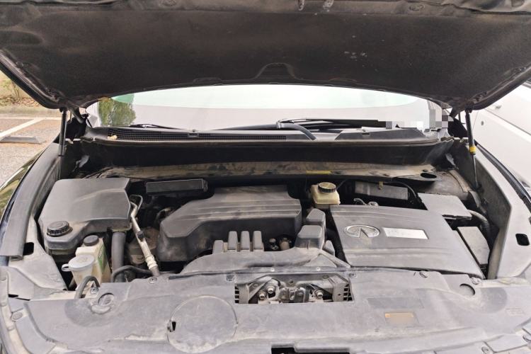 Used Infiniti QX60 2018 2.5 S/C Hybrid Two-Wheel-Drive Champion Family Edition Engine Bay