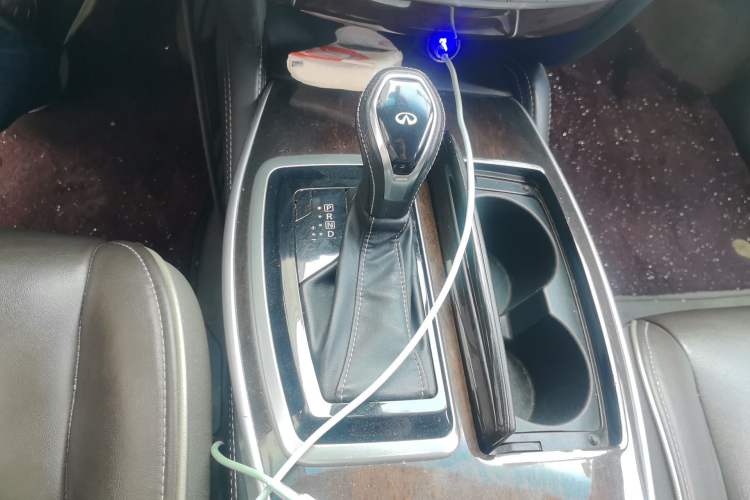 Used Infiniti QX60 2018 2.5 S/C Hybrid Two-Wheel-Drive Champion Family Edition Gear Lever