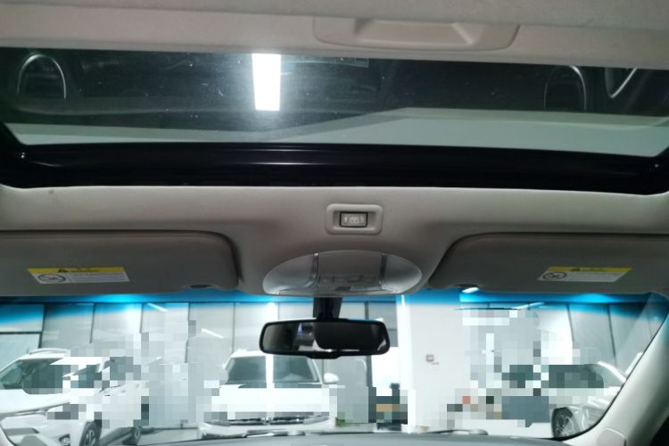 Used Infiniti QX60 2018 2.5 S/C Hybrid Two-Wheel-Drive Champion Family Edition Headliner