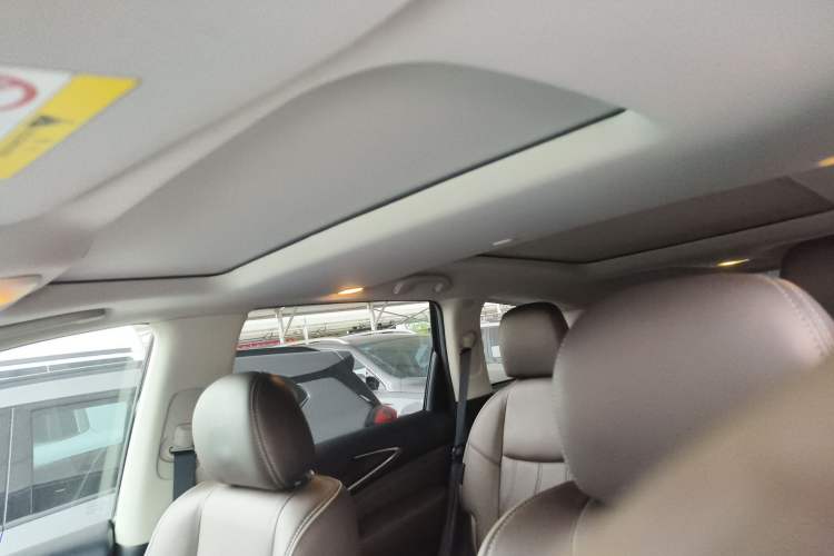 Used Infiniti QX60 2018 2.5 S/C Hybrid Two-Wheel-Drive Excellence Edition China VI Standard Headliner