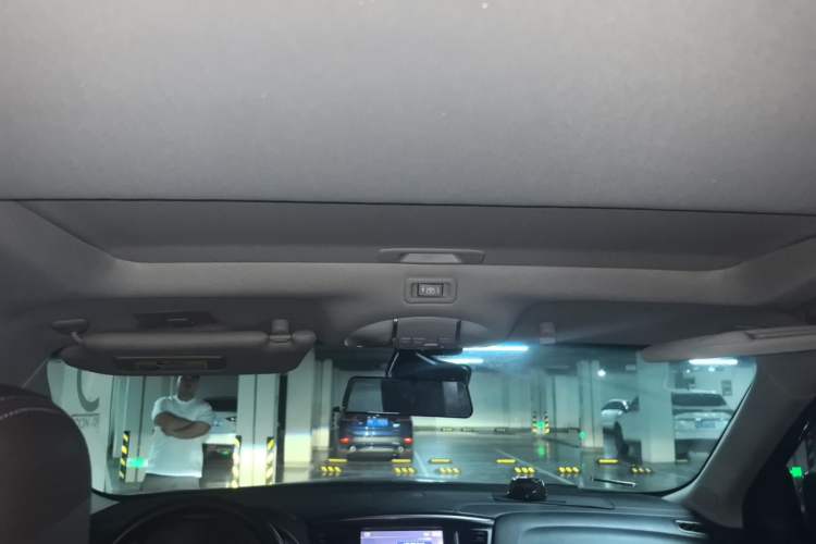 Used Infiniti QX60 2018 2.5 S/C Hybrid Four-Wheel Drive All-Terrain Version China VI Standard Headliner