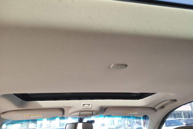 Used Infiniti QX60 2018 2.5 S/C Hybrid Two-Wheel-Drive Excellence Edition China VI Standard Headliner