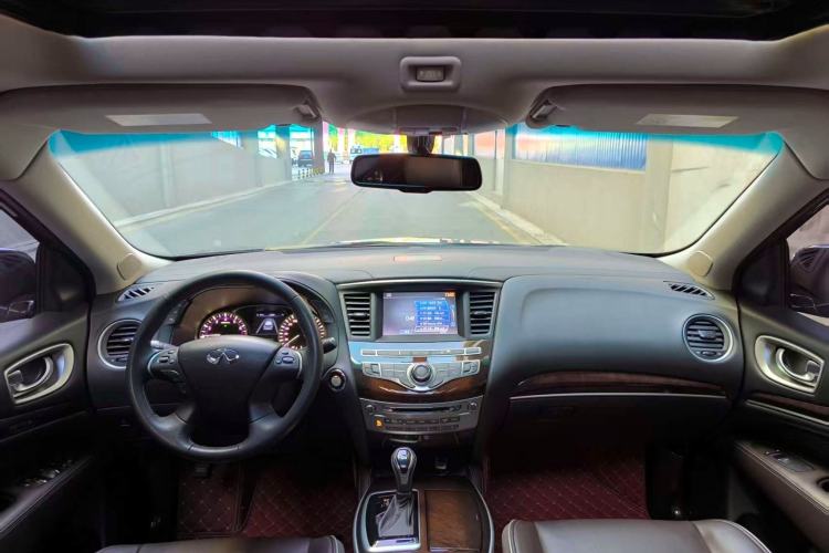 Used Infiniti QX60 2018 2.5 S/C Hybrid Two-Wheel-Drive Champion Family Edition Interior 1