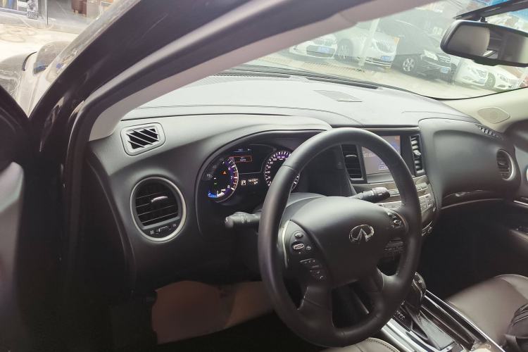 Used Infiniti QX60 2018 2.5 S/C Hybrid Two-Wheel-Drive Excellence Edition China VI Standard Interior 2