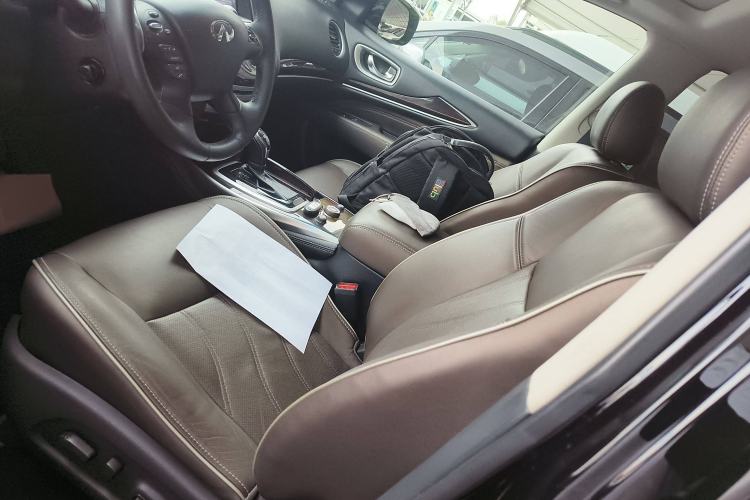 Used Infiniti QX60 2018 2.5 S/C Hybrid Two-Wheel-Drive Excellence Edition China VI Standard Left Front Seat