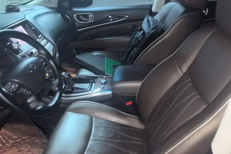 Used Infiniti QX60 2018 2.5 S/C Hybrid Four-Wheel Drive All-Terrain Version China VI Standard Left Front Seat