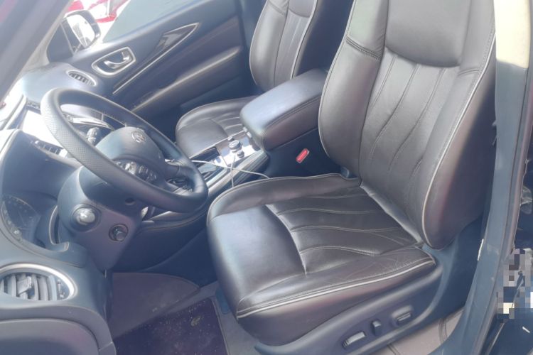 Used Infiniti QX60 2018 2.5 S/C Hybrid Two-Wheel-Drive Champion Family Edition Left Front Seat