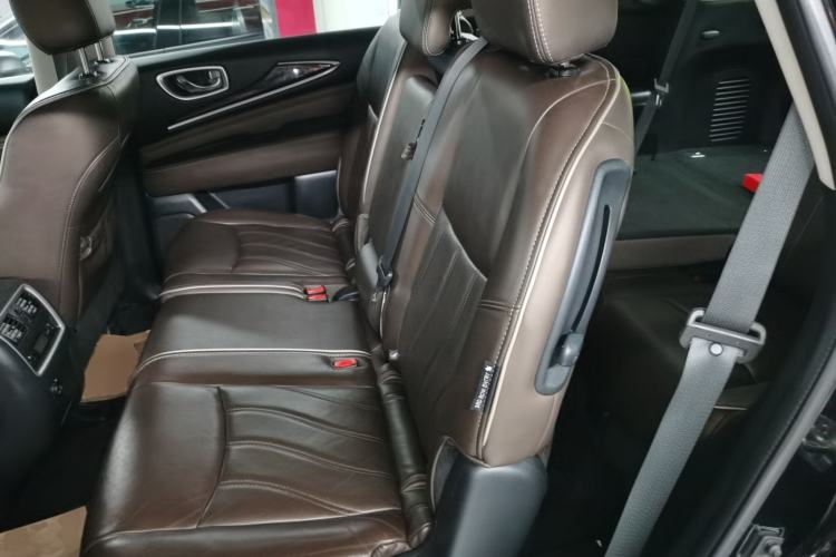 Used Infiniti QX60 2018 2.5 S/C Hybrid Two-Wheel-Drive Champion Family Edition Left Rear Seat