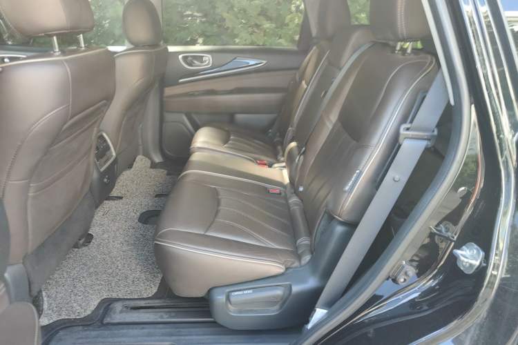 Used Infiniti QX60 2018 2.5 S/C Hybrid Two-Wheel-Drive Champion Family Edition Left Rear Seat