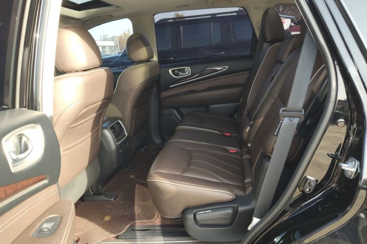 Used Infiniti QX60 2018 2.5 S/C Hybrid Two-Wheel-Drive Excellence Edition China VI Standard Left Rear Seat