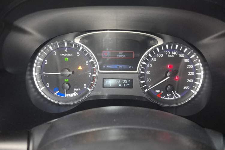 Used Infiniti QX60 2018 2.5 S/C Hybrid Four-Wheel Drive All-Terrain Version China VI Standard Odometer Close Up
