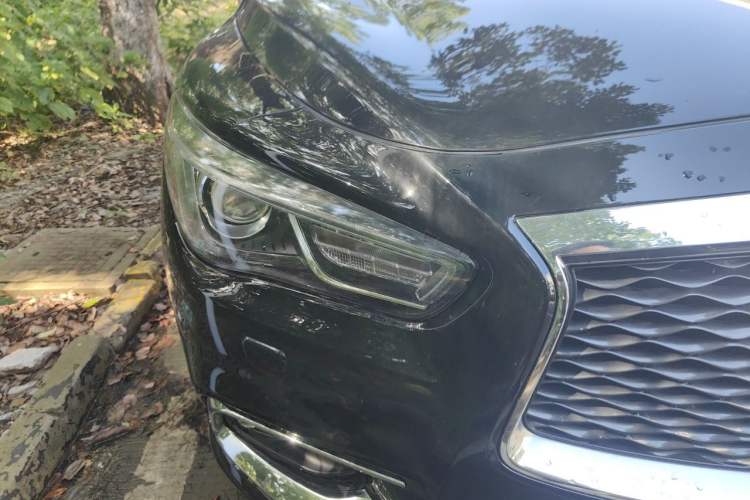 Used Infiniti QX60 2018 2.5 S/C Hybrid Two-Wheel-Drive Champion Family Edition Right Front Headlight