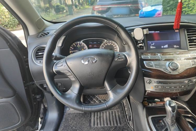 Used Infiniti QX60 2018 2.5 S/C Hybrid Two-Wheel-Drive Champion Family Edition Steering Wheel