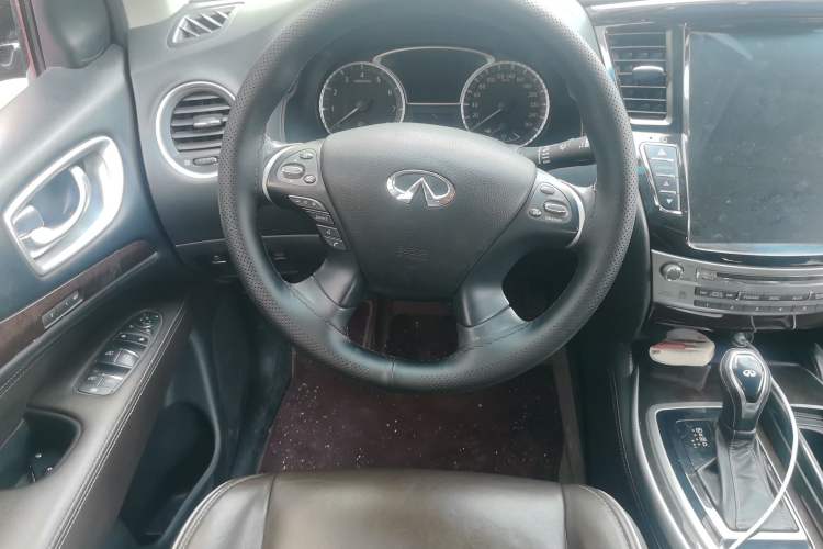 Used Infiniti QX60 2018 2.5 S/C Hybrid Two-Wheel-Drive Champion Family Edition Steering Wheel