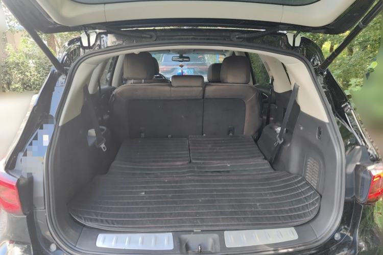 Used Infiniti QX60 2018 2.5 S/C Hybrid Two-Wheel-Drive Champion Family Edition Trunk