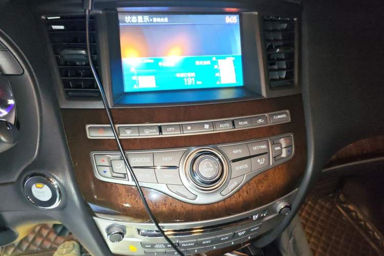 Used Infiniti QX60 2018 2.5 S/C Hybrid Two-Wheel-Drive Champion Family Edition Audio And AC Panel