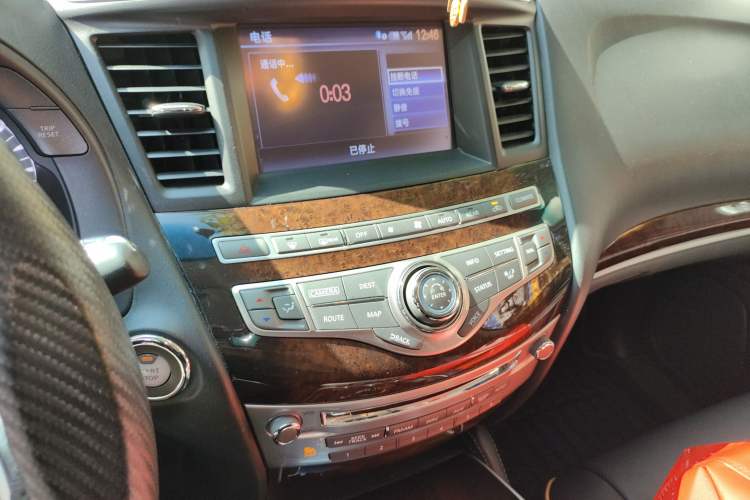 Used Infiniti QX60 2018 2.5 S/C Hybrid Two-Wheel-Drive Champion Family Edition Audio And AC Panel
