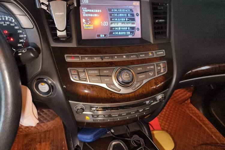 Used Infiniti QX60 2018 2.5 S/C Hybrid Two-Wheel-Drive Champion Family Edition Audio And AC Panel