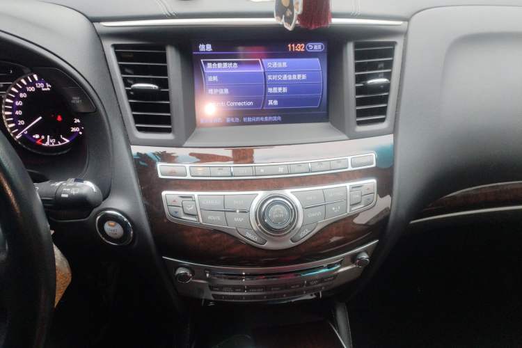 Used Infiniti QX60 2018 2.5 S/C Hybrid Two-Wheel-Drive Champion Family Edition Audio And AC Panel