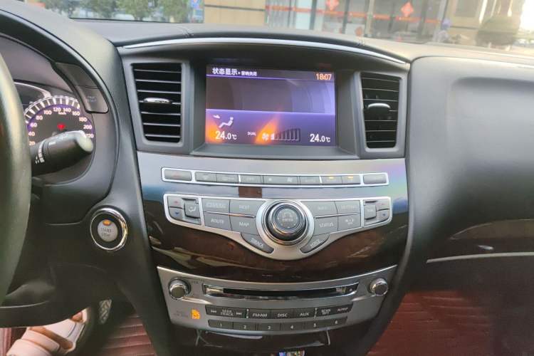 Used Infiniti QX60 2018 2.5 S/C Hybrid Two-Wheel-Drive Excellence Edition China VI Standard Audio And AC Panel