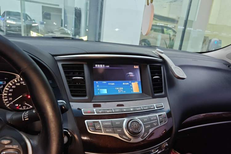 Used Infiniti QX60 2018 2.5 S/C Hybrid Two-Wheel-Drive Champion Family Edition Audio And AC Panel