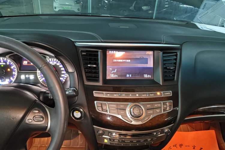 Used Infiniti QX60 2018 2.5 S/C Hybrid Two-Wheel-Drive Champion Family Edition Audio And AC Panel
