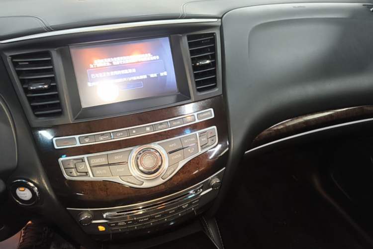 Used Infiniti QX60 2018 2.5 S/C Hybrid Two-Wheel-Drive Champion Family Edition Audio And AC Panel