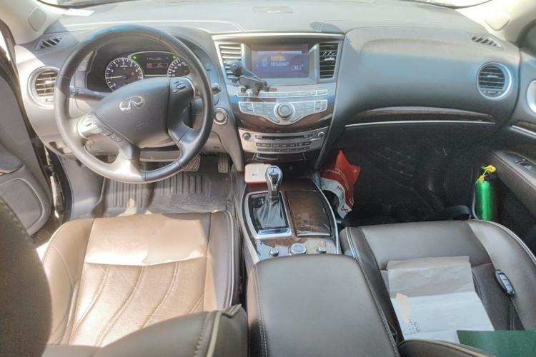 Used Infiniti QX60 2018 2.5 S/C Hybrid Two-Wheel-Drive Champion Family Edition Center Console