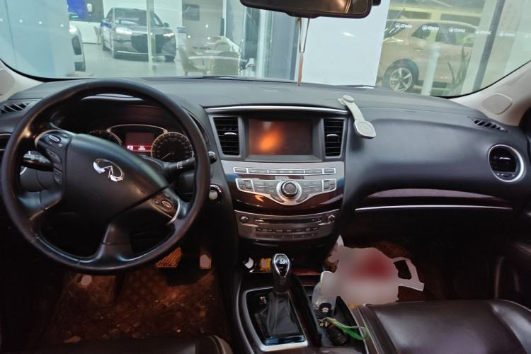 Used Infiniti QX60 2018 2.5 S/C Hybrid Two-Wheel-Drive Champion Family Edition Center Console