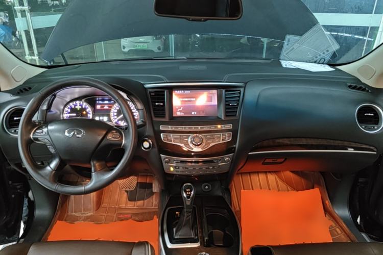 Used Infiniti QX60 2018 2.5 S/C Hybrid Two-Wheel-Drive Champion Family Edition Center Console