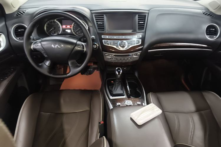 Used Infiniti QX60 2018 2.5 S/C Hybrid Two-Wheel-Drive Champion Family Edition Center Console