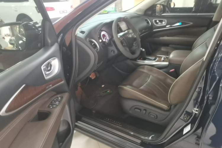 Used Infiniti QX60 2018 2.5 S/C Hybrid Two-Wheel-Drive Excellence Edition China VI Standard Driver Seat