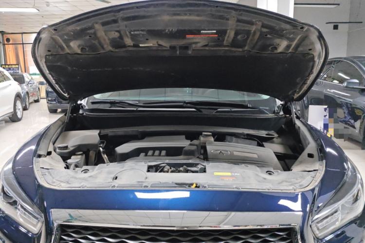 Used Infiniti QX60 2018 2.5 S/C Hybrid Two-Wheel-Drive Excellence Edition China VI Standard Engine Bay